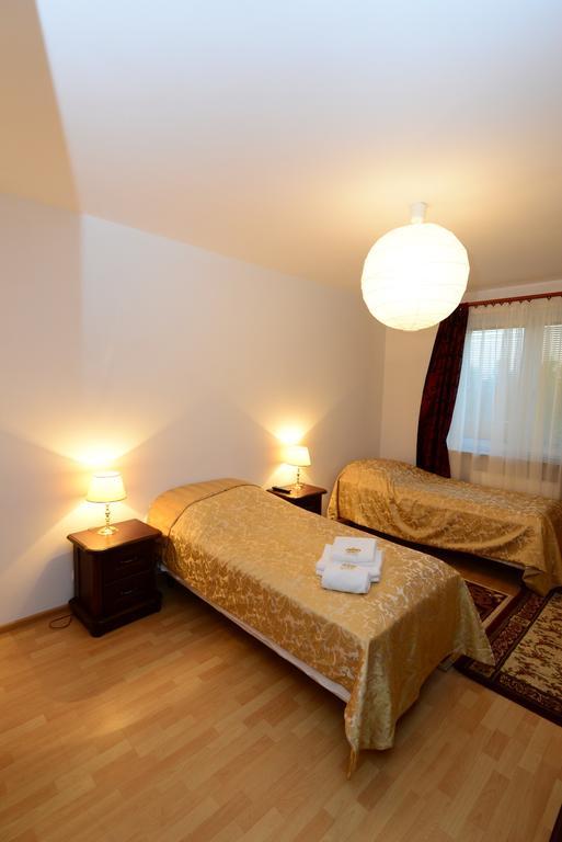 B&B Airport Modlin Nowy Dwor Mazowiecki Bilik gambar
