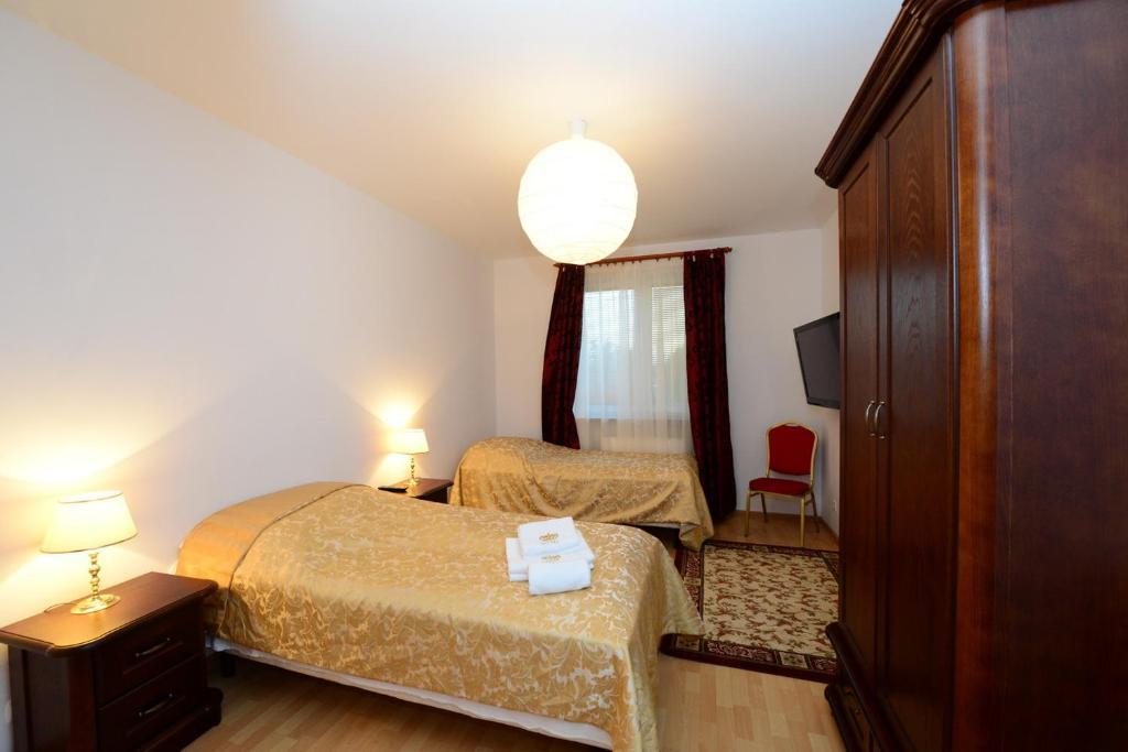 B&B Airport Modlin Nowy Dwor Mazowiecki Bilik gambar